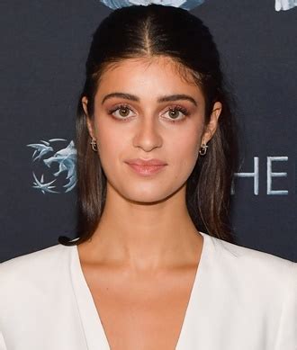 anya chalotra height|Anya Chalotra Height, Weight, Age, Body Statistics